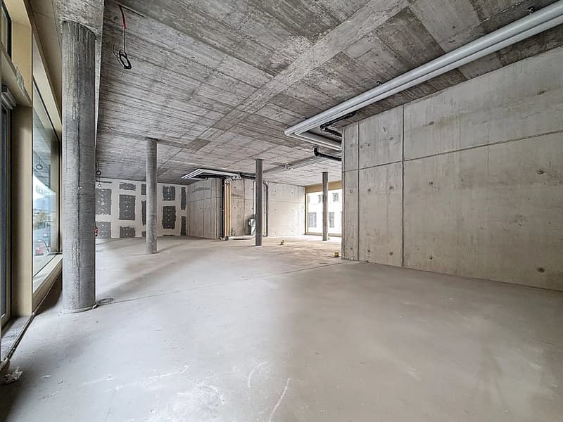 For rent ? Commercial surfaces with shop windows ? Cour de Gare (Sion) (9)