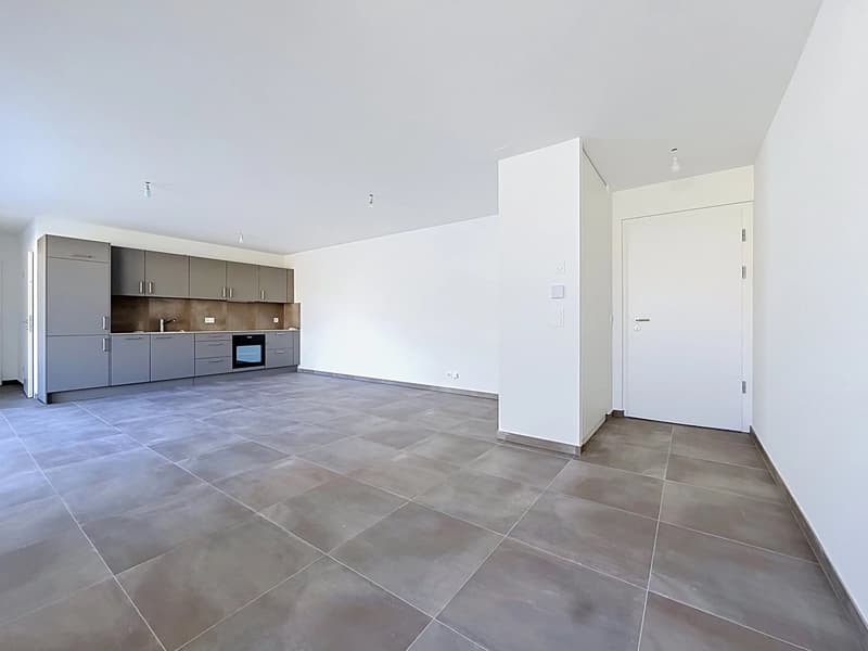 Bright 2.5-room apartment on the 2nd floor with large terrace - Alegria promotion in Uvrier (2)
