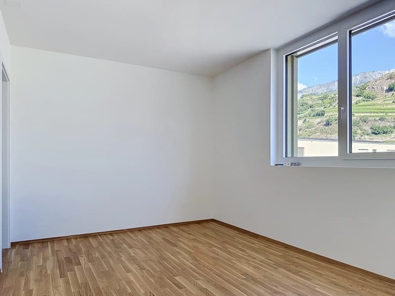 Bright 2.5-room apartment on the 2nd floor with large terrace - Alegria promotion in Uvrier (6)