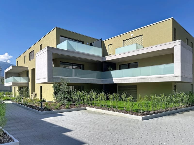 A louer à Uvrier grand 2.5 pièces en attique avec terrasse (1)