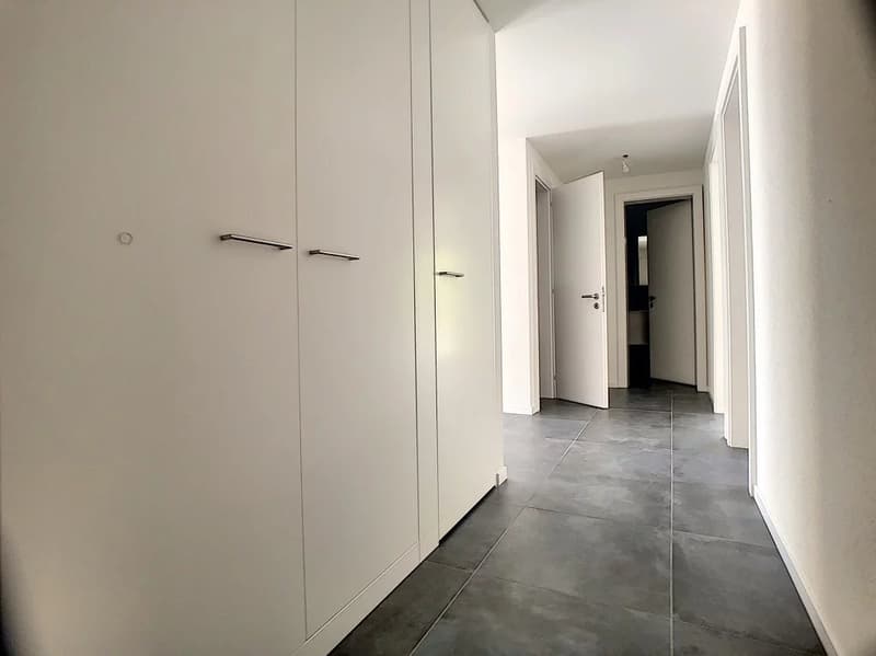3.5 pièces dans un immeuble récent à Noës (Sierre) (1)