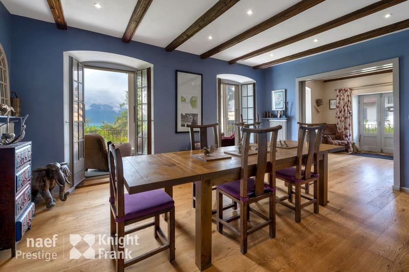 Individual house with a lot of character and 10 rooms in the city center for sale in St-Légier (4)