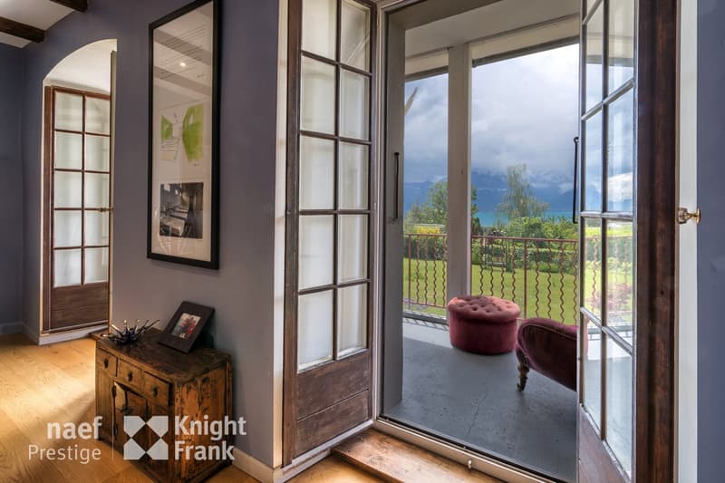 Individual house with a lot of character and 10 rooms in the city center for sale in St-Légier (4)