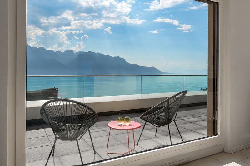 Superbo penthouse con enorme terrazza e vista panoramica sul lago (6)