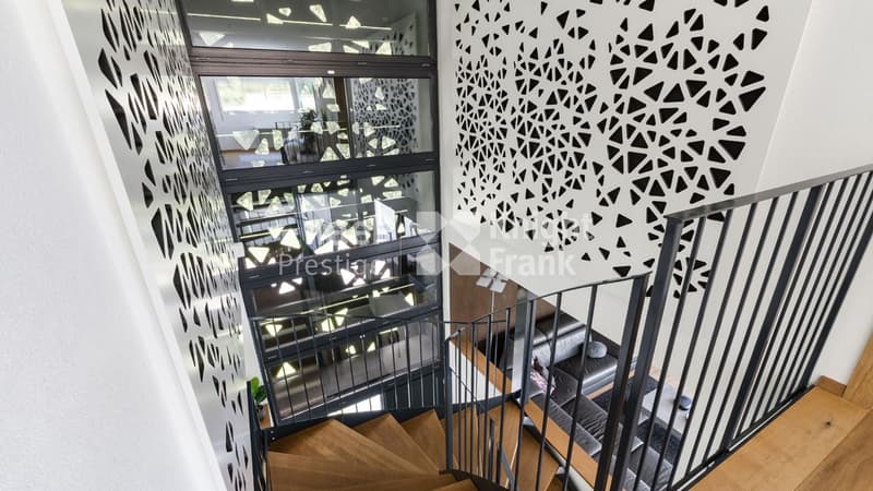 Maison d'architecte de 7.5 pièces avec piscine et jacuzzi dans un cadre verdoyant à vendre à Collombey-Muraz (9)