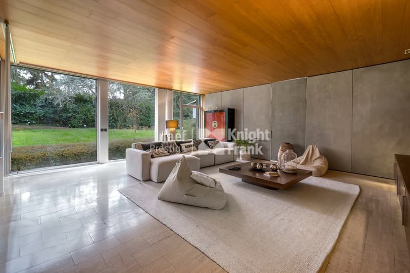 Architect's house with 3 apartments and outdoor pool for sale in Chernex / Montreux (11)