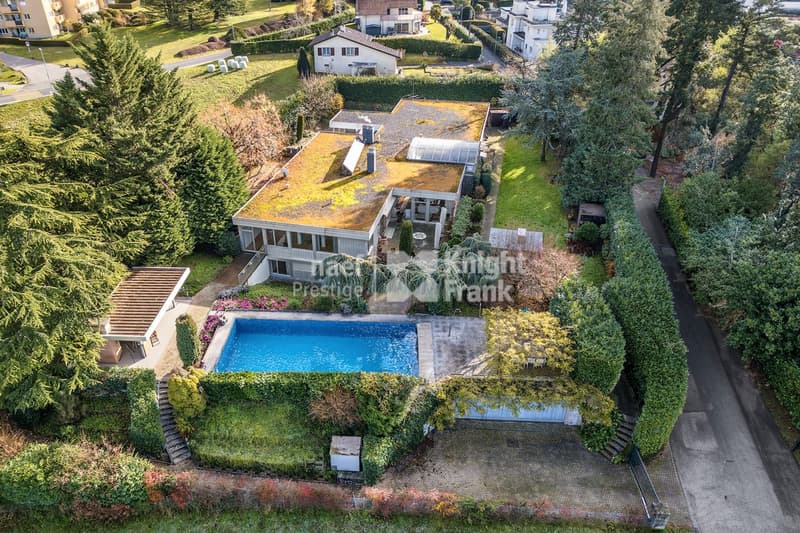 Architect's house with 3 apartments and outdoor pool for sale in Chernex / Montreux (5)