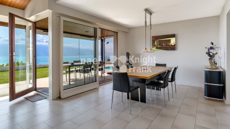 Proprietà di architetto di 7,5 locali con vista panoramica sul lago e sul vigneto in vendita a Corseaux (7)