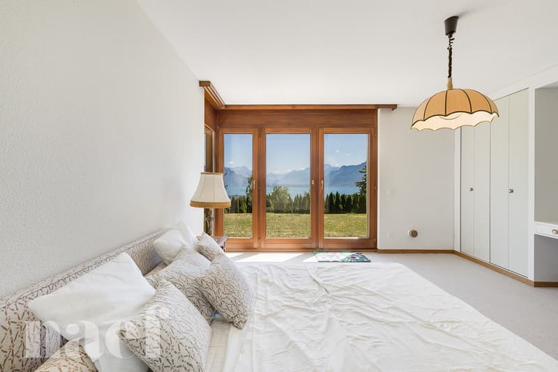 Maison de caractère de 9.5 pièces avec appartements indépendants et vue panoramique sur le lac à vendre à Chardonne (11)