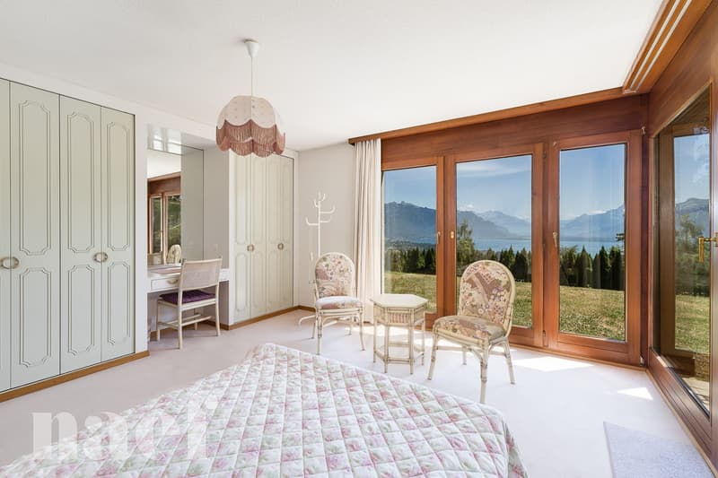 Maison de caractère de 9.5 pièces avec appartements indépendants et vue panoramique sur le lac à vendre à Chardonne (12)