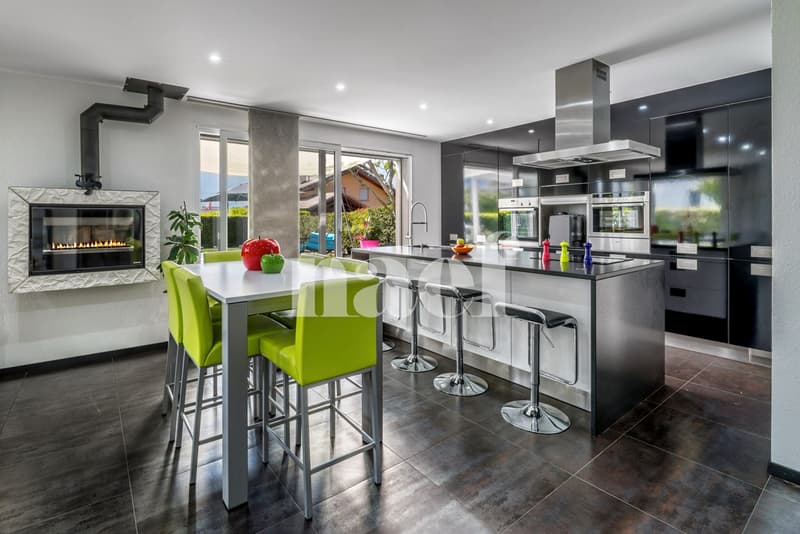 Very beautiful single-family house with 6.5 rooms, independent studio, and outdoor pool for sale in Bex (5)