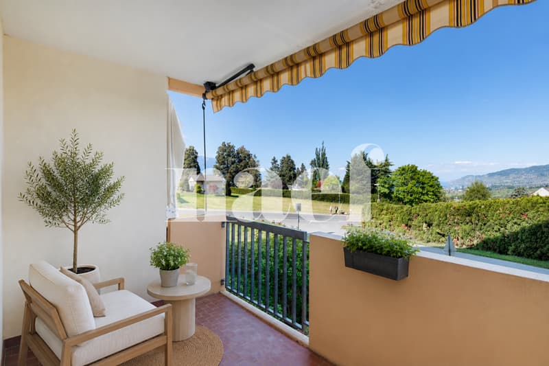 Exklusiv! Geräumige 3.5-Zimmer-Wohnung mit Balkon und freier Sicht auf den See in Chernex / Montreux zu verkaufen (1)
