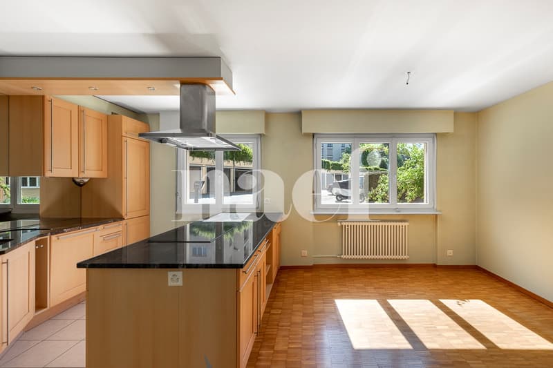 Exklusiv! Geräumige 3.5-Zimmer-Wohnung mit Balkon und freier Sicht auf den See in Chernex / Montreux zu verkaufen (4)