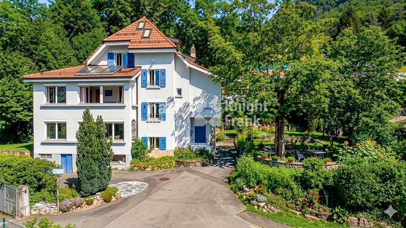For sale - Individual property with 12.5 rooms, just a stone's throw from the center of Blonay and with magnificent views of the lake (4)