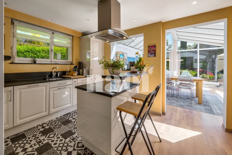 Beautiful individual villa with 7.5 rooms and outdoor pool for sale in Villeneuve (8)