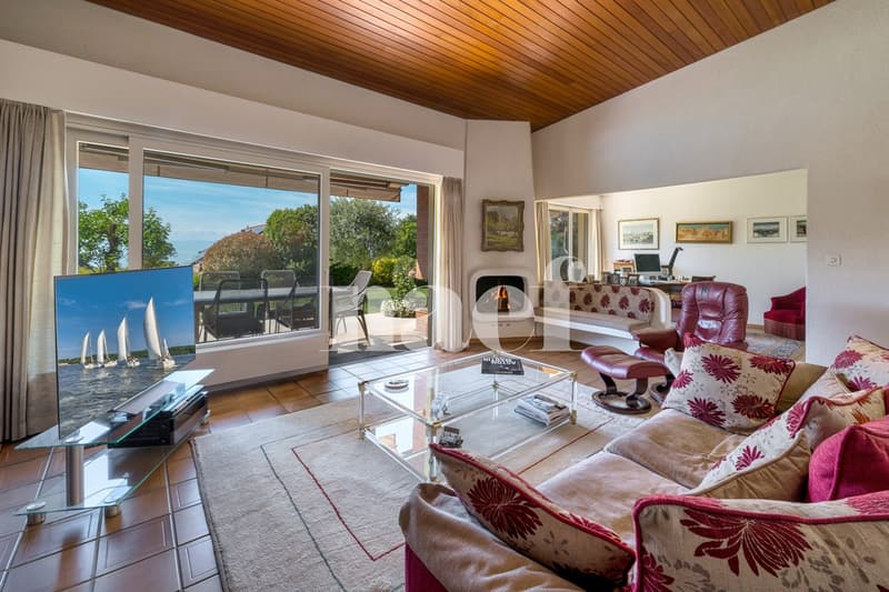 Beautiful individual villa with 7.5 rooms and outdoor pool for sale in Villeneuve (9)
