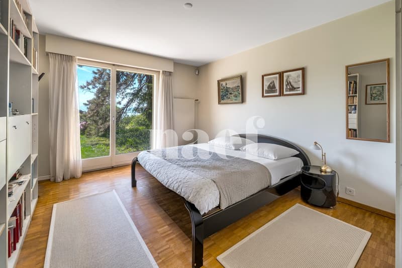 Beautiful individual villa with 7.5 rooms and outdoor pool for sale in Villeneuve (10)