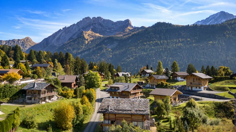 Un chalet Bayrou à vendre dans la région de Villars-sur-Ollon - L'art de la construction alpine de Megève à Crans-Montana (3)
