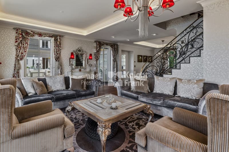 Unico! Appartamento mansardato di 8,5 locali con vista eccezionale in vendita nel cuore di Montreux (7)