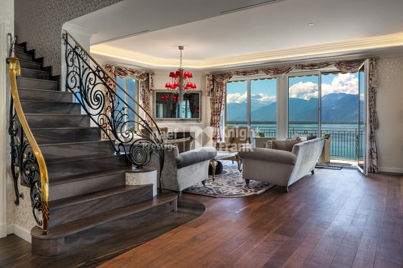 Unico! Appartamento mansardato di 8,5 locali con vista eccezionale in vendita nel cuore di Montreux (4)