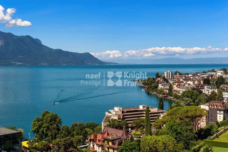 Unico! Appartamento mansardato di 8,5 locali con vista eccezionale in vendita nel cuore di Montreux (2)