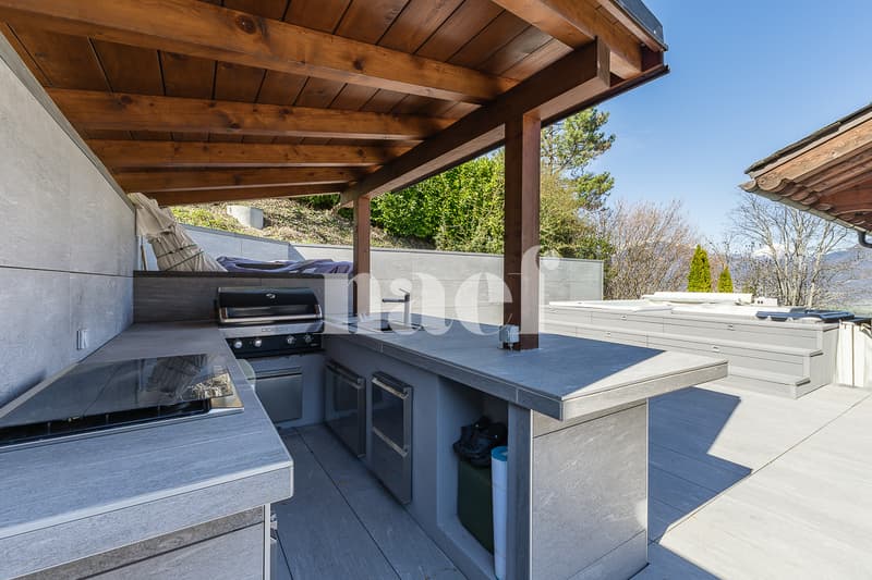 Magnificent renovated chalet with jacuzzi and counter-current pool for sale in Choëx (5)