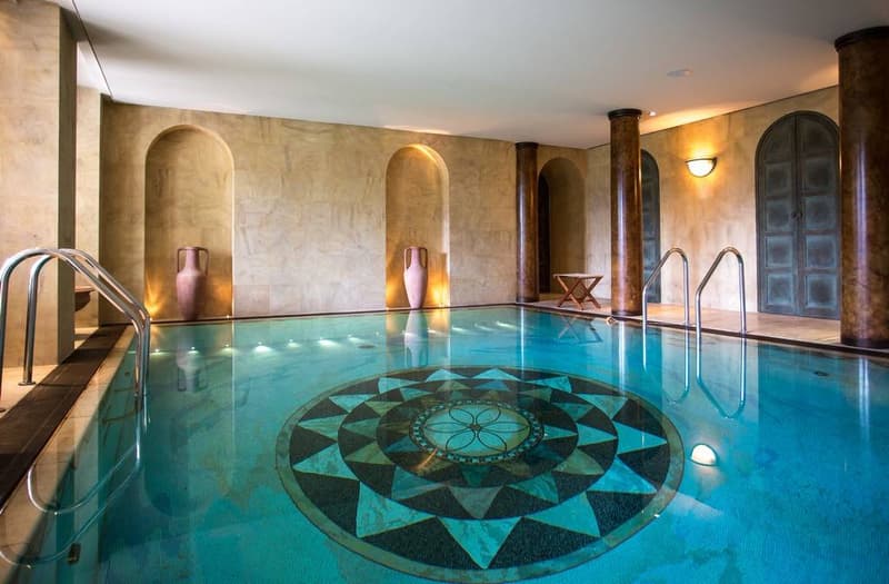 Piscine intérieure