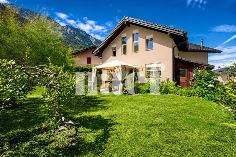 Maison jumelle de 6,5 pièces dans un quartier résidentiel et calme à vendre à Collombey-Muraz (1)