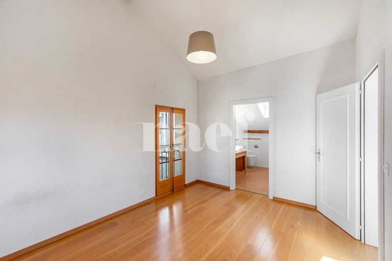 Maison villageoise de charme avec appartement de 3.5 pièces et une place de parc à vendre à Rivaz (10)