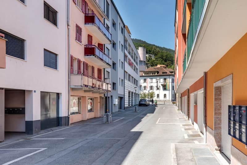 Immeuble mixte composé d'une arcade et de 4 logements au centre ville de Monthey (1)