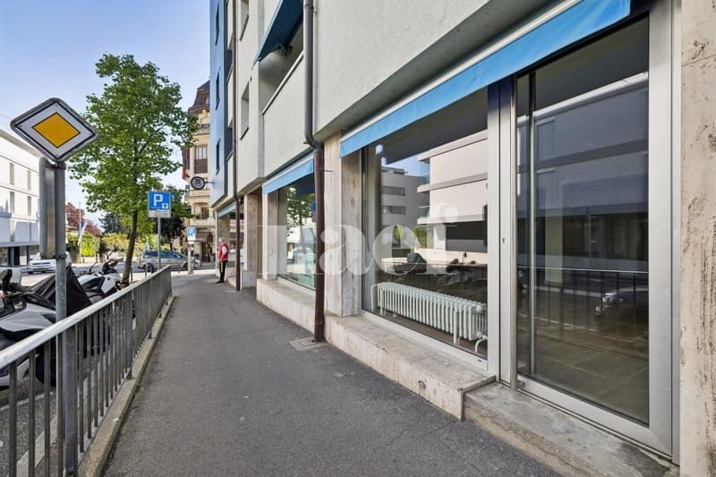 Lokal mit Schaufenster in der Nähe der Innenstadt (6)