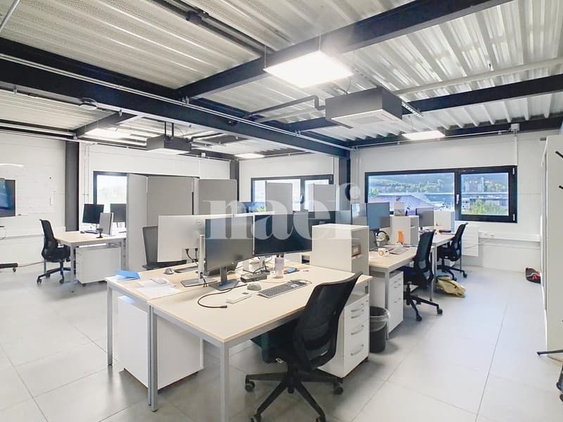 Offices of 130 m2 on the 1st floor (4)
