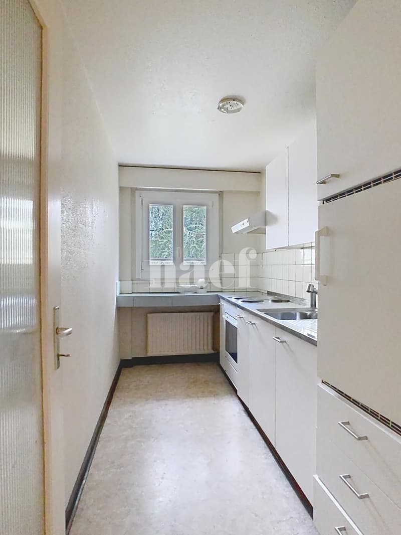 Spacieux appartement de 4.5 pièces au 4ème étage (2)