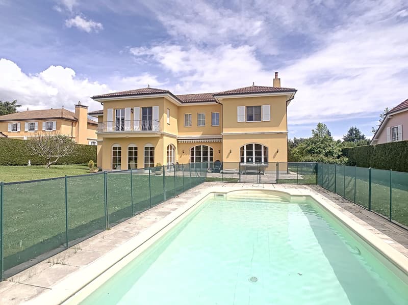 Magnifique villa avec piscine (1)