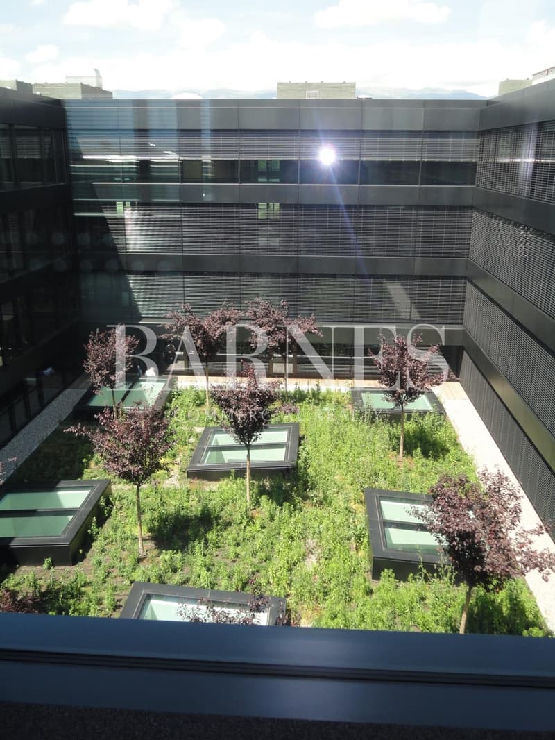 Surface administrative de 360 m2 dans un bâtiment récent Minergie (2)
