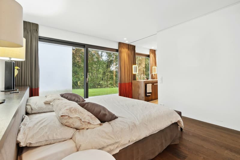 Exceptional property with contemporary architecture (10)