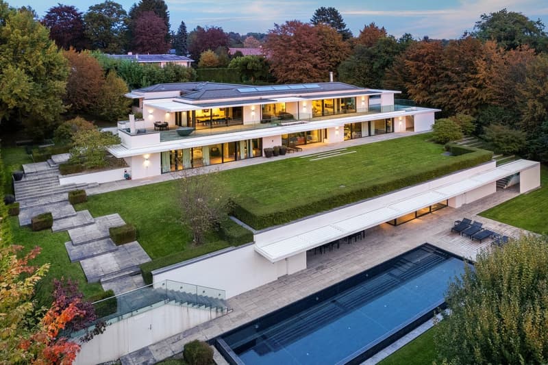 Exceptional property with contemporary architecture (1)