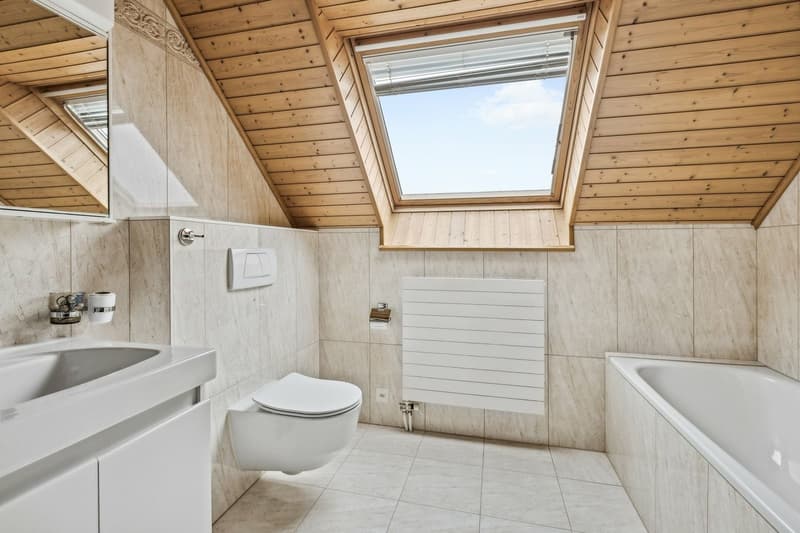 Spacieuse villa de 180m2 habitables au coeur du village avec bureau in (10)
