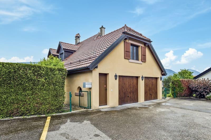 Villa spaziosa di 180m2 abitabili nel cuore del villaggio con ufficio (13)