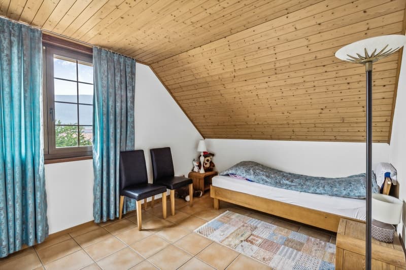 Villa spaziosa di 180m2 abitabili nel cuore del villaggio con ufficio (9)