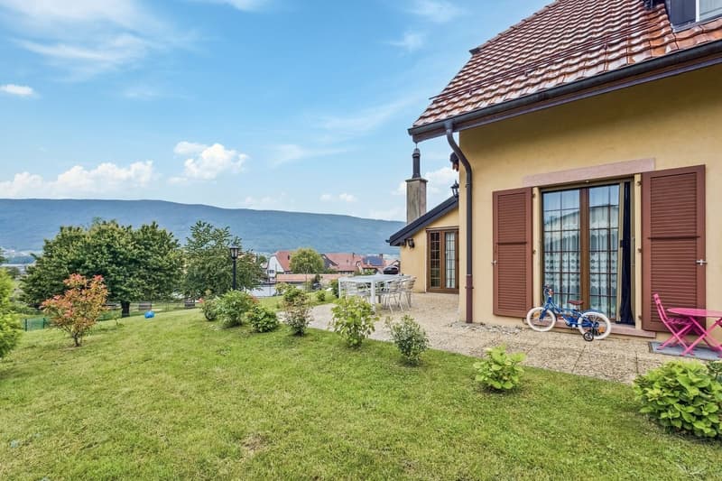 Spacieuse villa de 180m2 habitables au coeur du village avec bureau in (2)