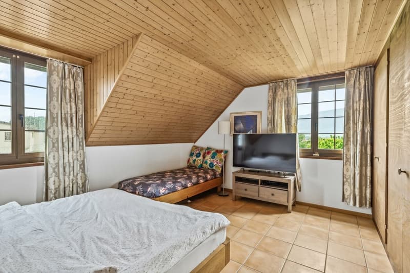 Villa spaziosa di 180m2 abitabili nel cuore del villaggio con ufficio (8)