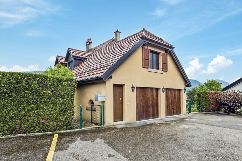Spacieuse villa de 180m2 habitables au coeur du village avec bureau in (13)