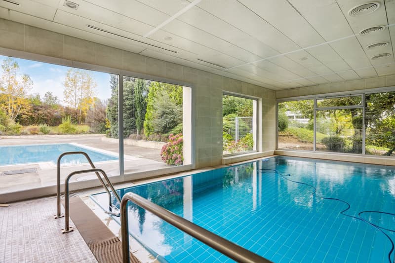 Spacious 5.5-room apartment with a magnificent view of the city and (10)