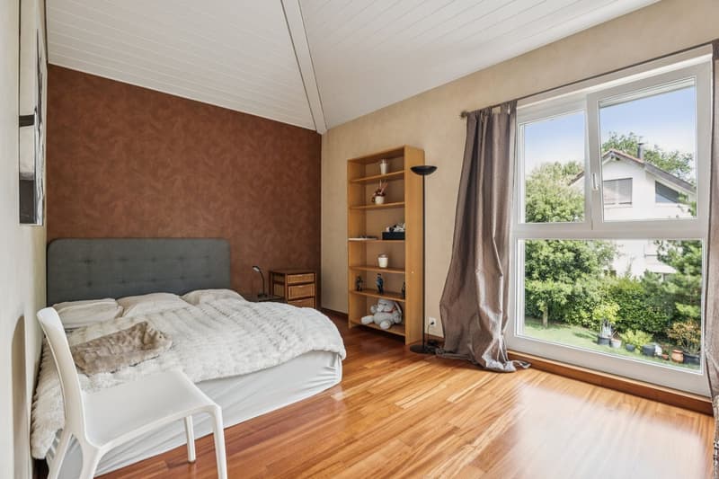 Modern exceptional property on the first line of the lake (8)