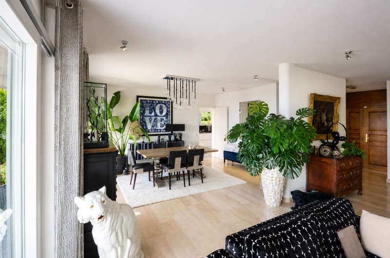 Une propriété unique composée de deux villas avec accès privatif au la (7)