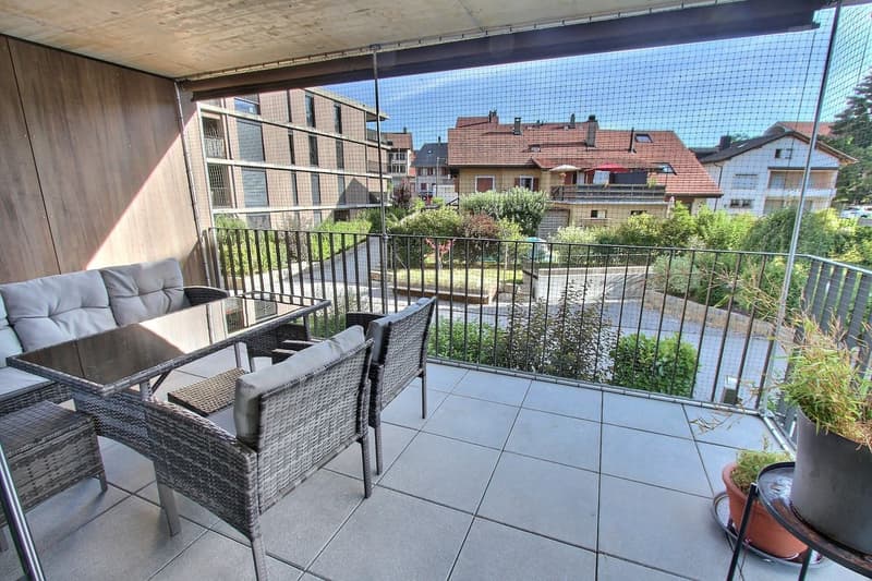 Spacieux et récent appartement de 2,5 pièces (5)