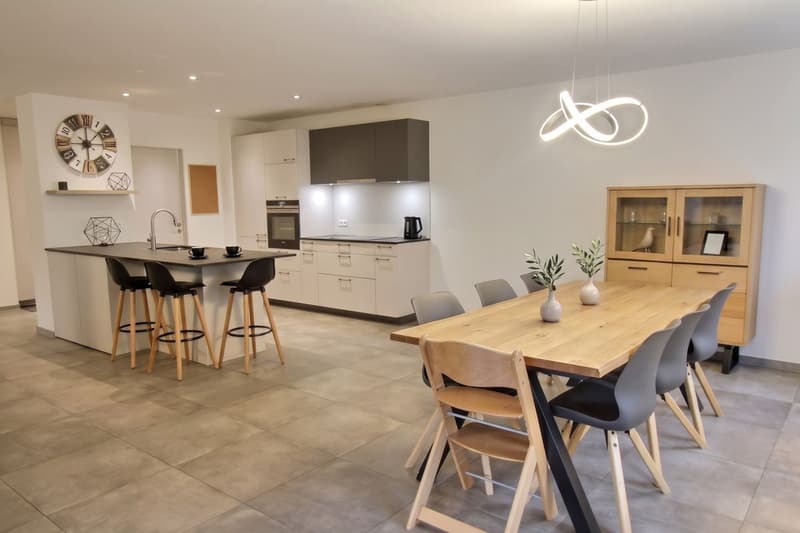 Spacieux appartement de 4,5 pièces de 136 m2, en plein centre de Châtel-St-Denis (1)