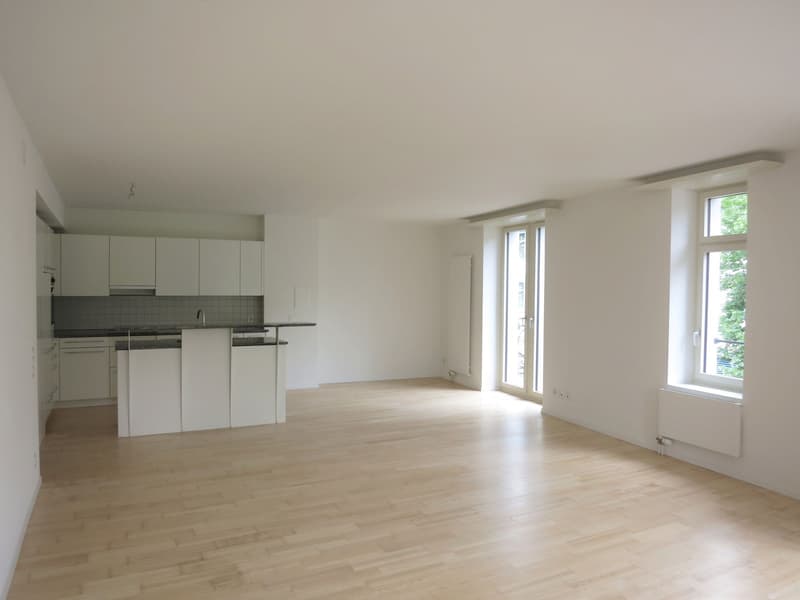Grosszügige, helle 1.5-Zimmer-Wohnung an zentralster Lage in Brugg (2)