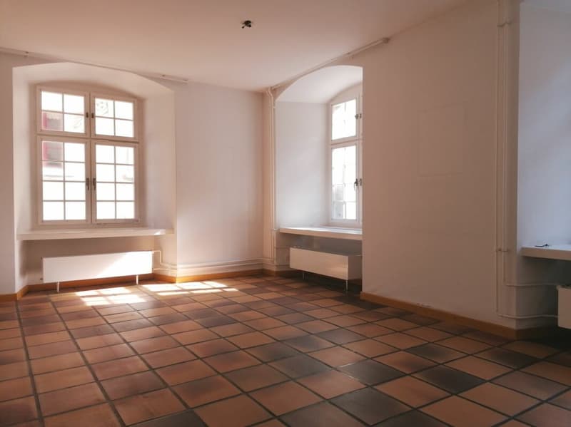 Local commercial au rez-de-chaussée dans la vieille ville de Brugg (2)